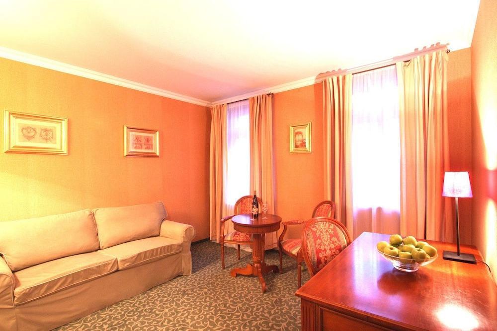 Otel Angelis 4*