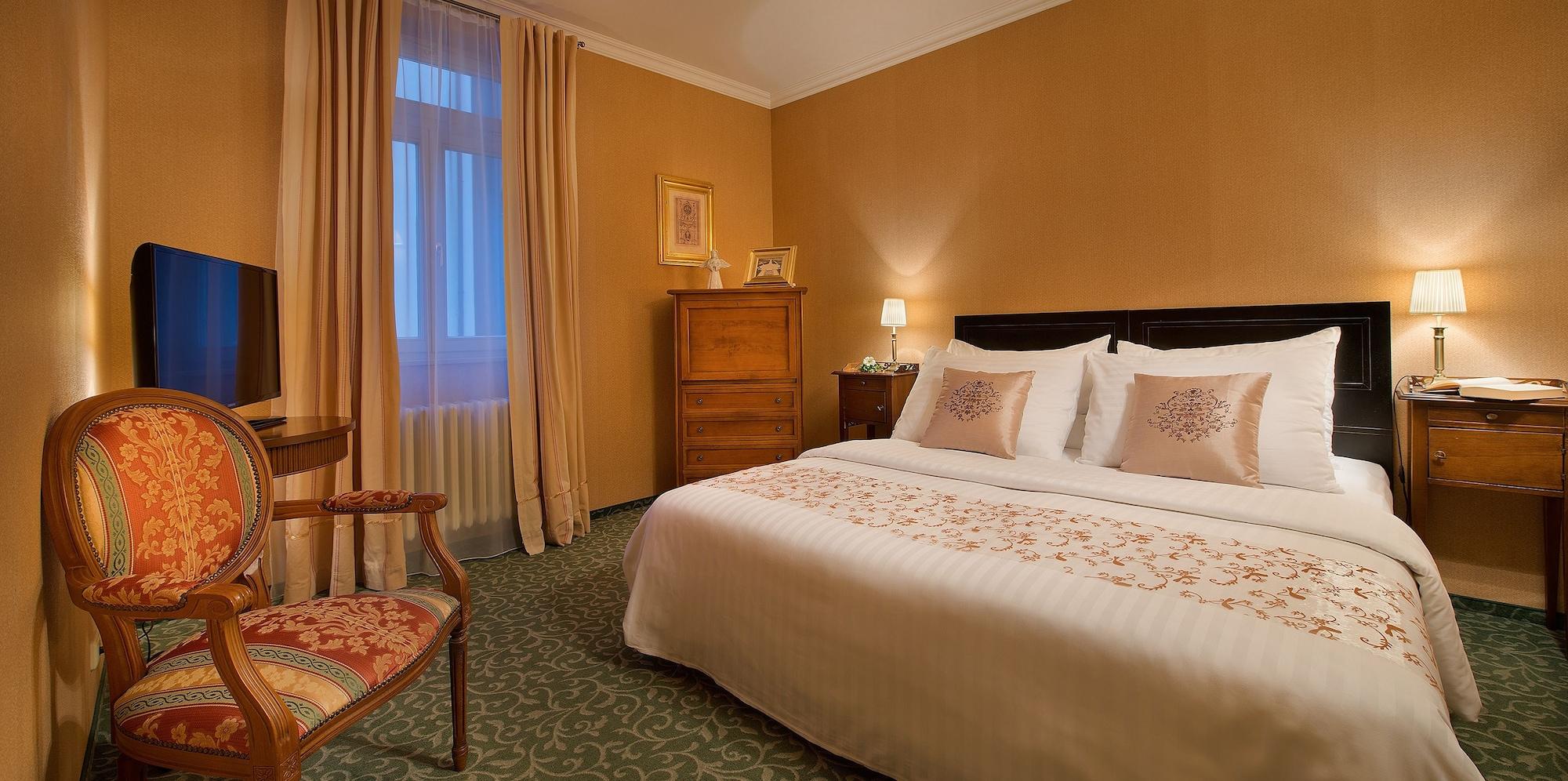 Otel Angelis 4*